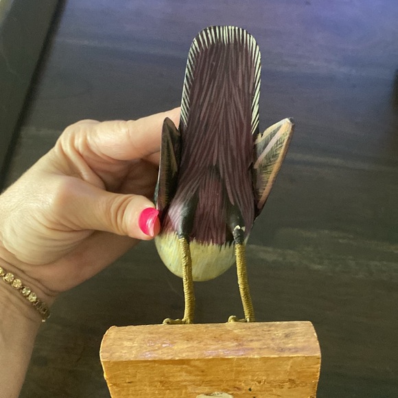 Hand Carved / Hand painted Nuthatch Bird - Picture 8 of 11